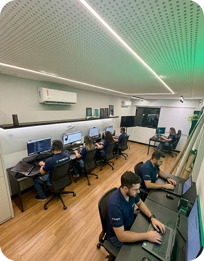 Equipe em endereço empresarial